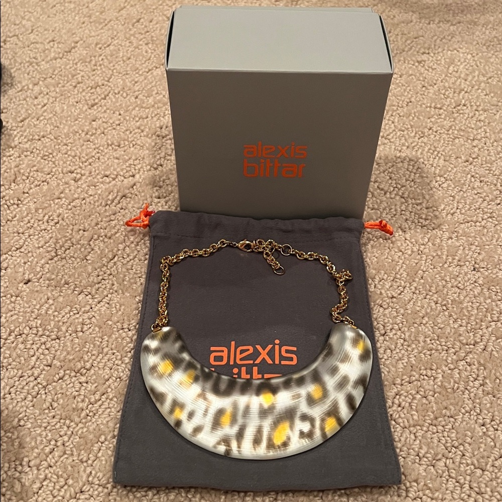 NWOT Rare Alexis Bittar Lucite Shield Necklace